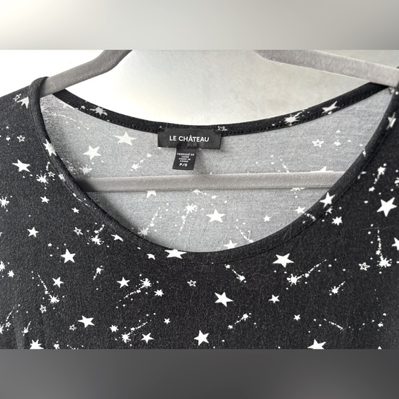 Le Chateau | Soft Star 3/4 Sleeves - Picture 2 of 3